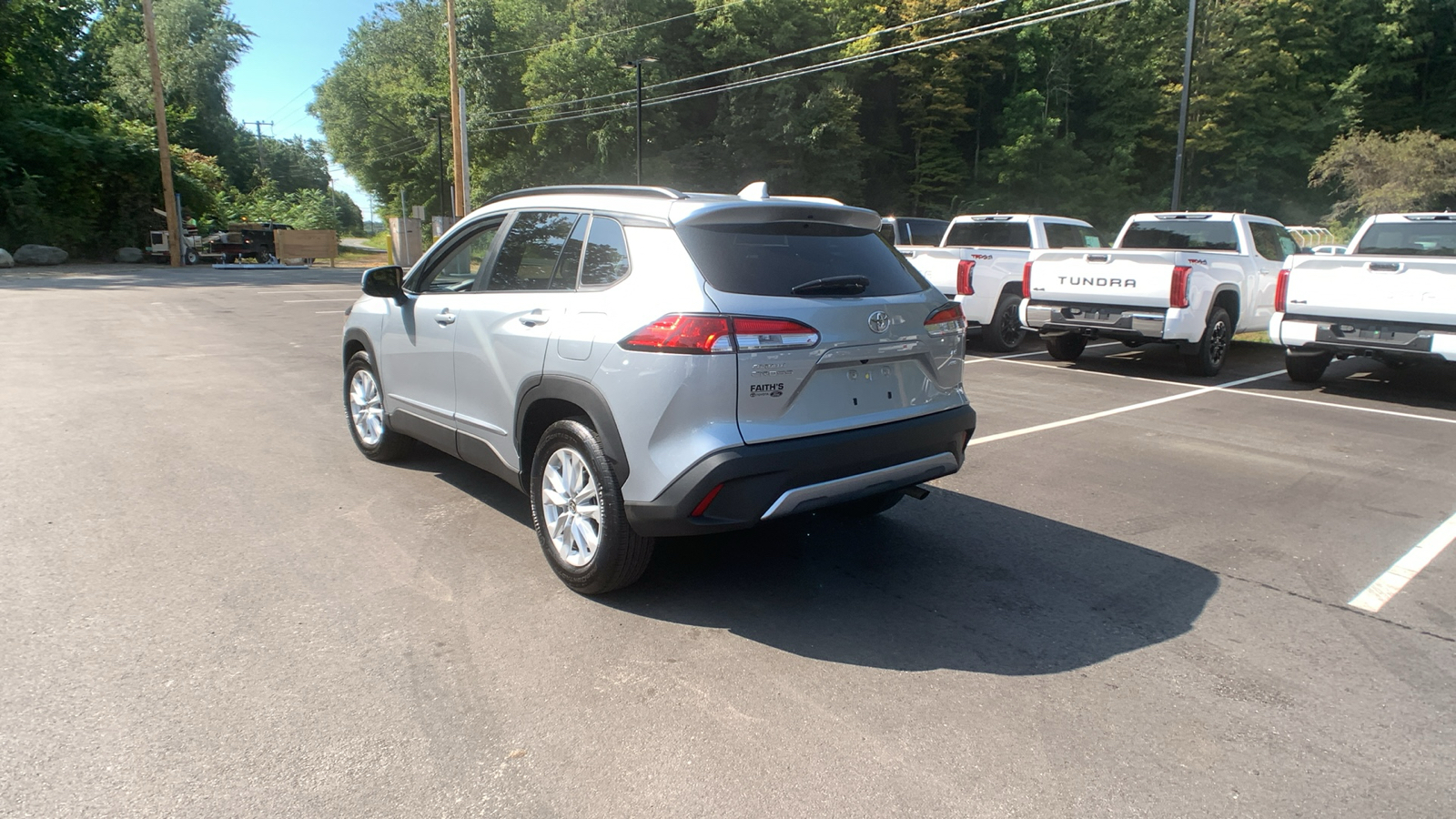 2023 Toyota Corolla Cross LE 5