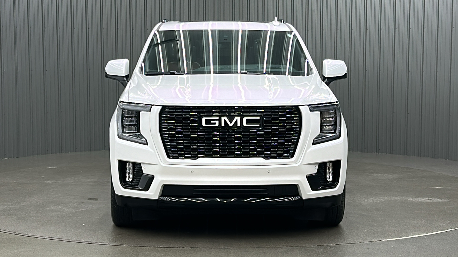 2023 GMC Yukon XL  8