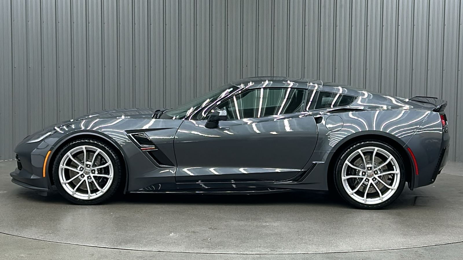 2018 Chevrolet Corvette Grand Sport 2