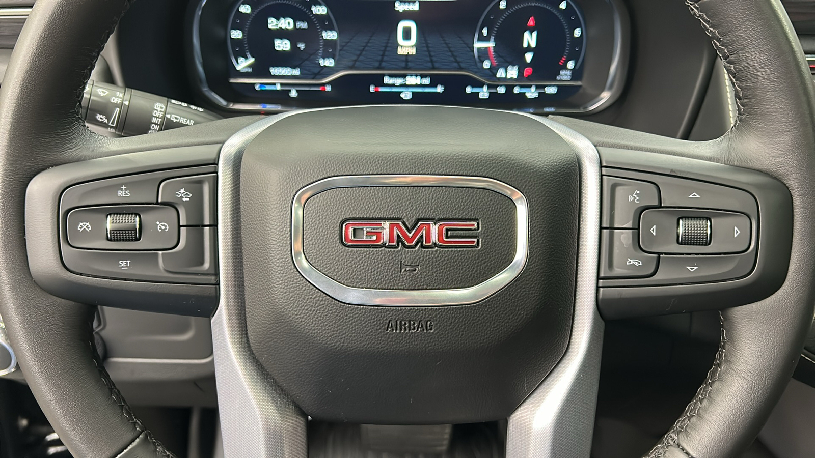 2023 GMC Yukon SLT 27