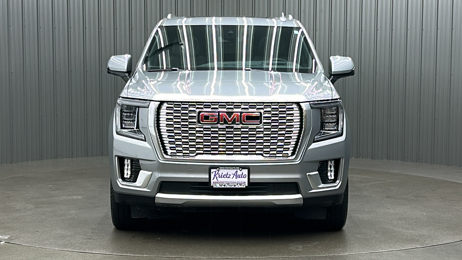 2024 GMC Yukon Denali 8