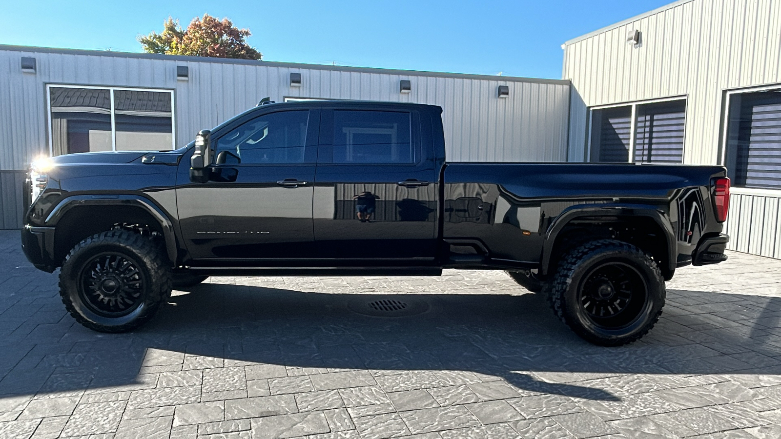 2025 GMC Sierra 3500HD Denali Ultimate 2