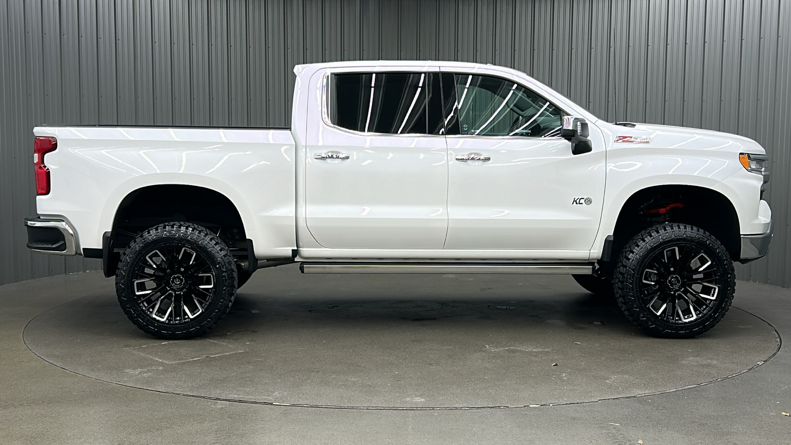 2023 Chevrolet Silverado 1500 LTZ 6