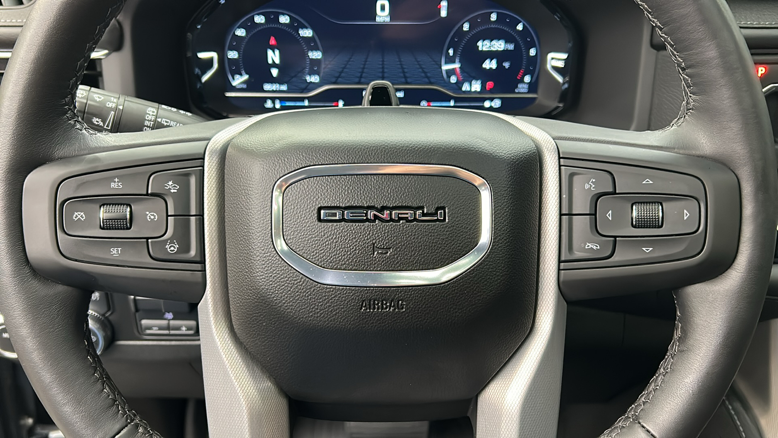 2024 GMC Yukon Denali 23