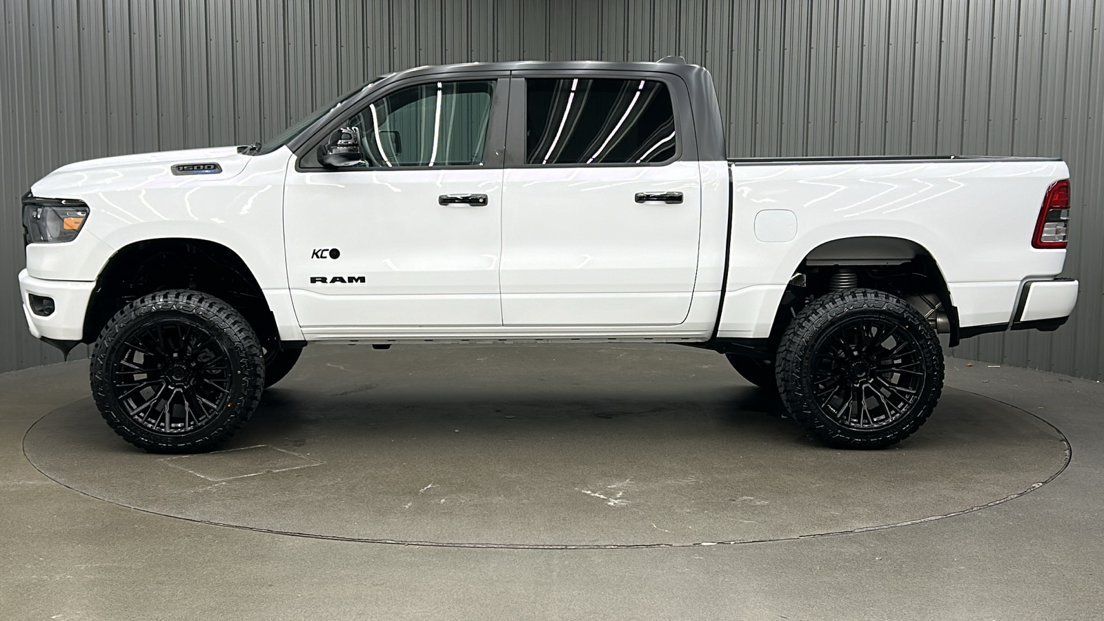 2024 Ram 1500 Big Horn/Lone Star 2