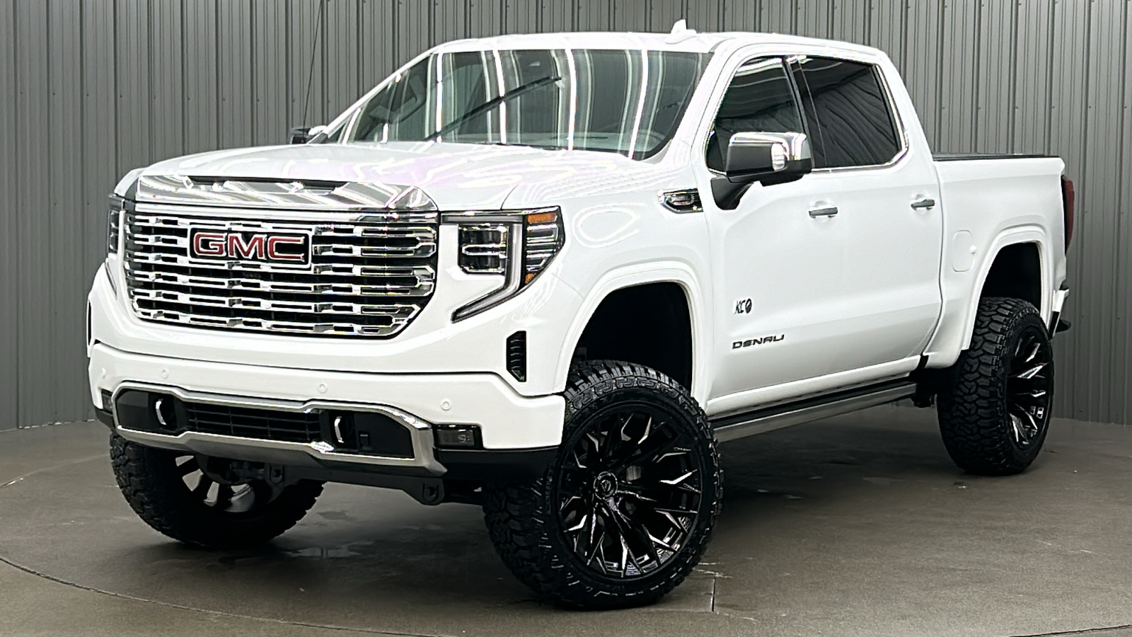 2024 GMC Sierra 1500 Denali 1