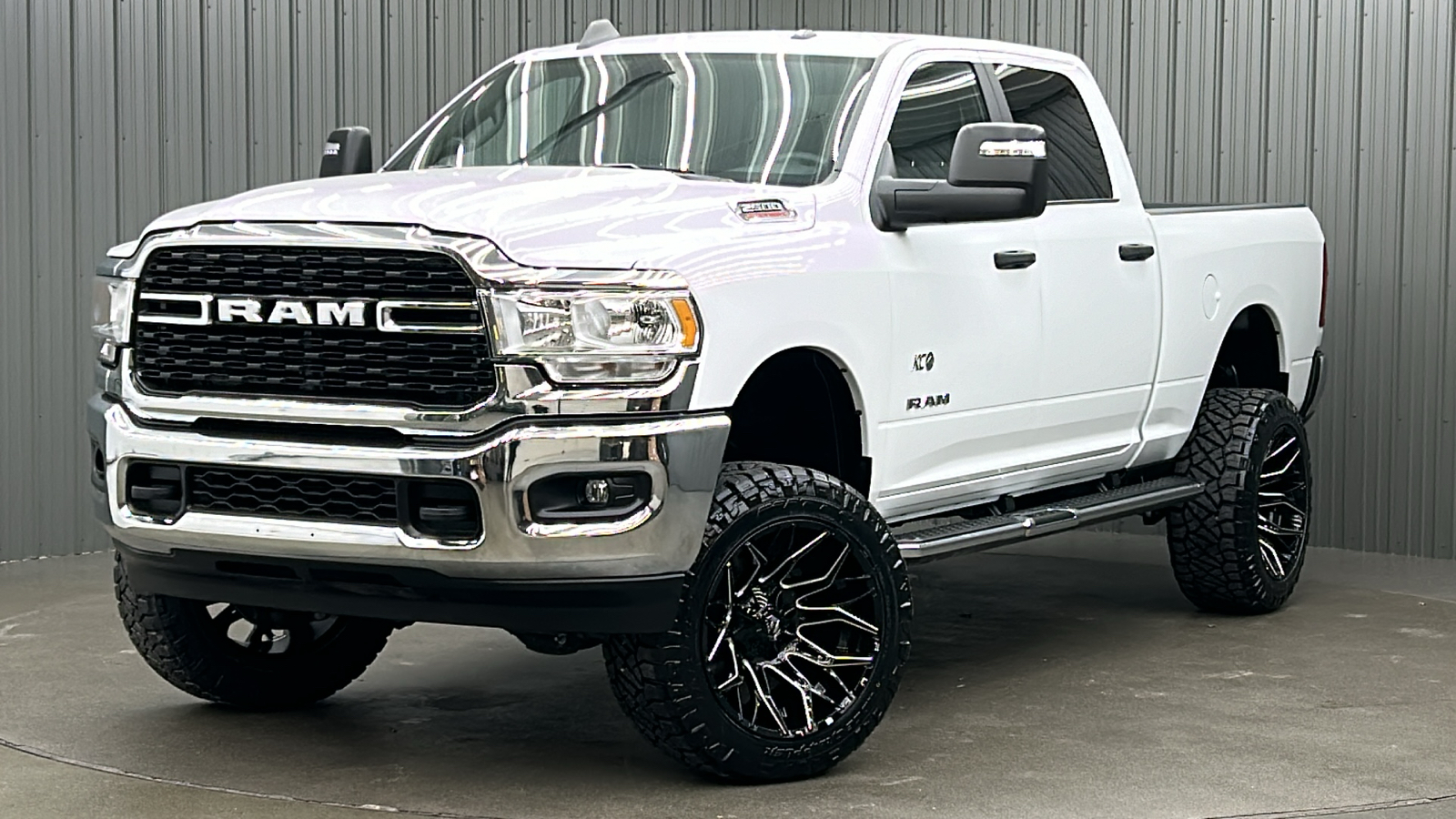 2024 Ram 2500 Big Horn 1