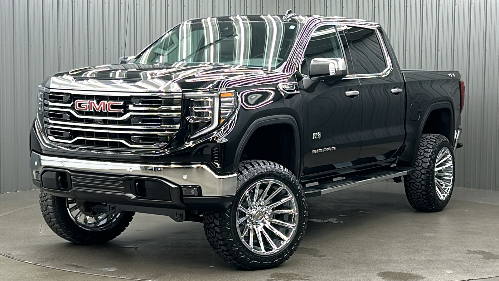 2024 GMC Sierra 1500 SLT 1