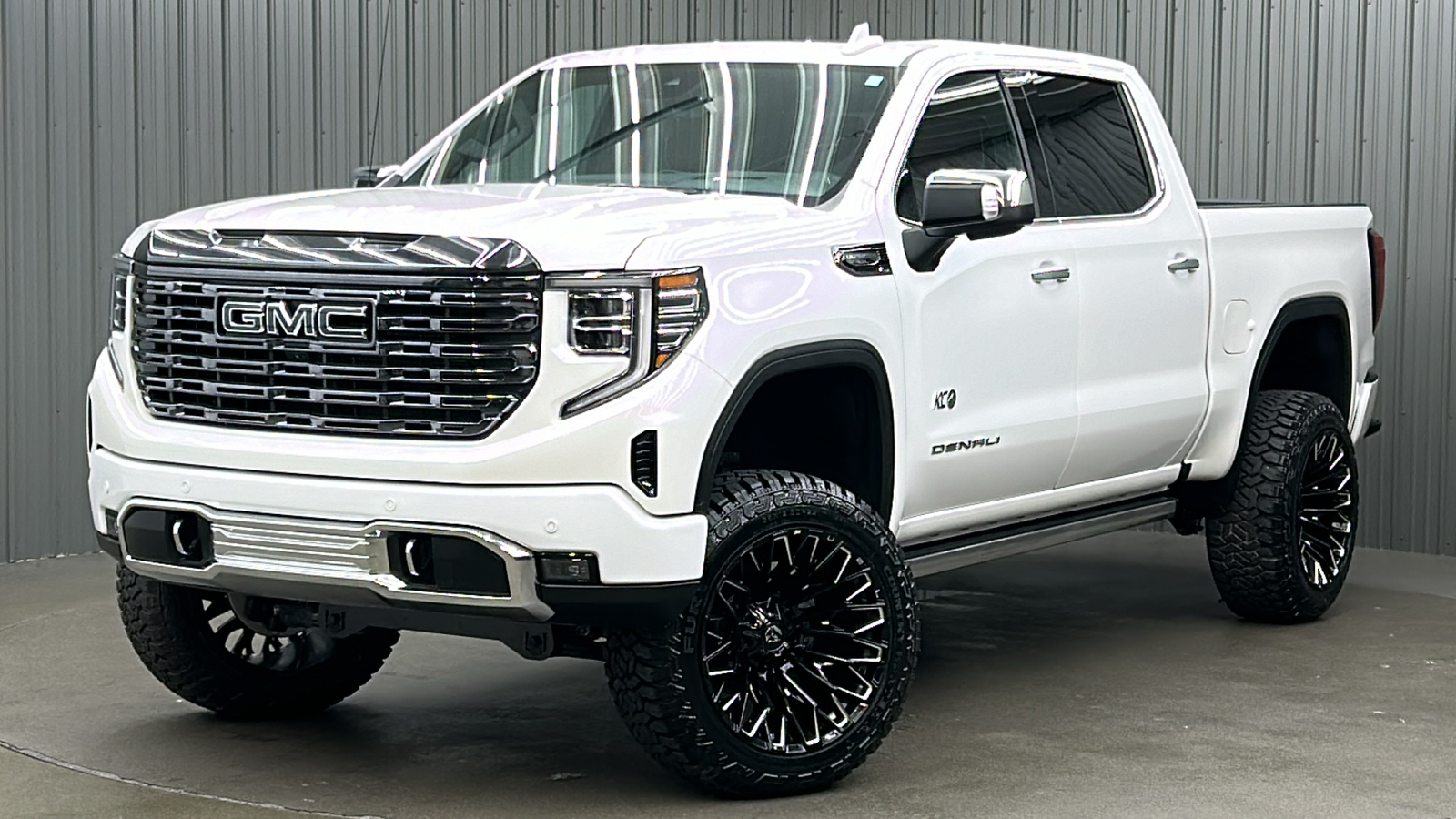 2024 GMC Sierra 1500 Denali Ultimate 1