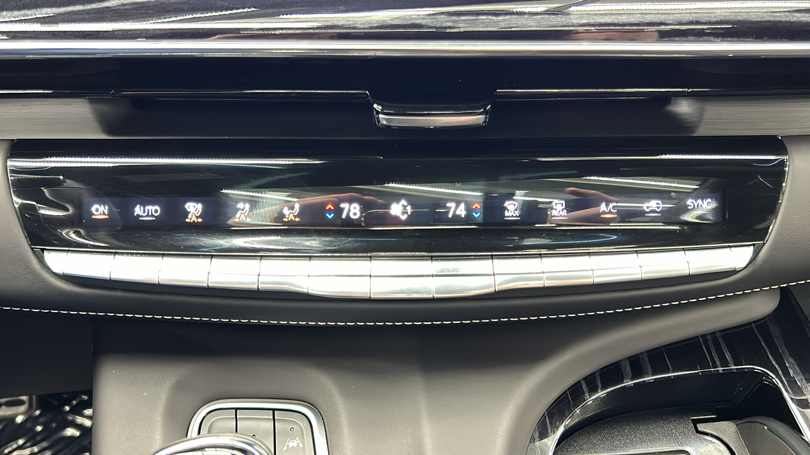 2023 Cadillac Escalade V-Series 19