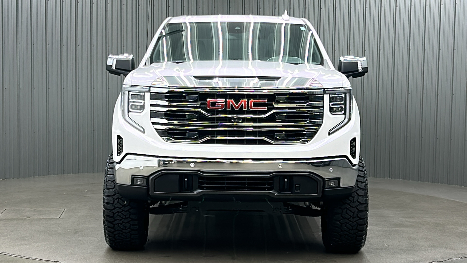 2024 GMC Sierra 1500 SLT 8