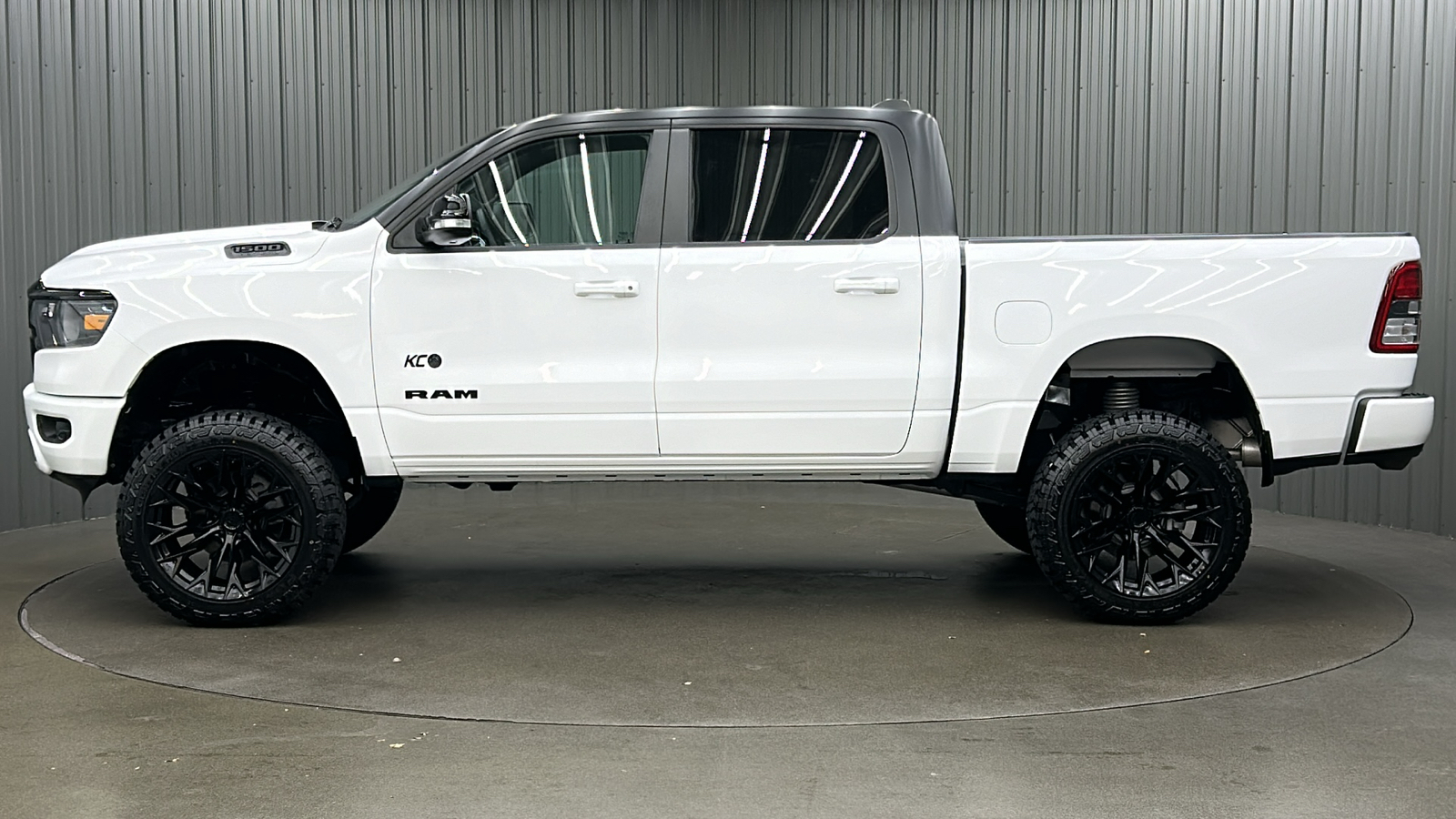 2022 Ram 1500 Big Horn/Lone Star 2