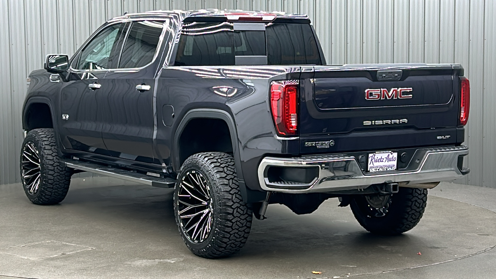 2023 GMC Sierra 1500 SLT 3