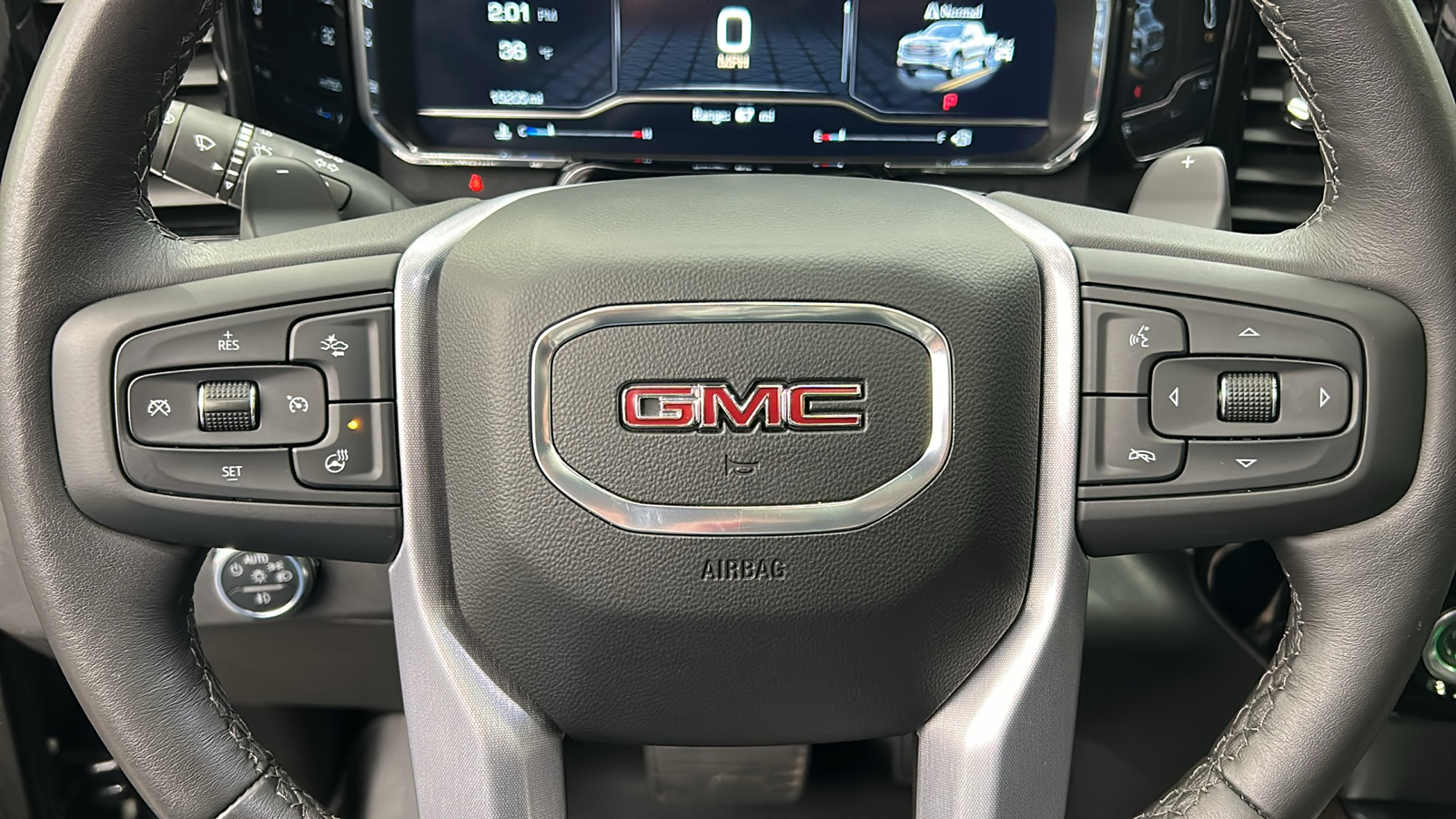 2023 GMC Sierra 1500 SLT 28