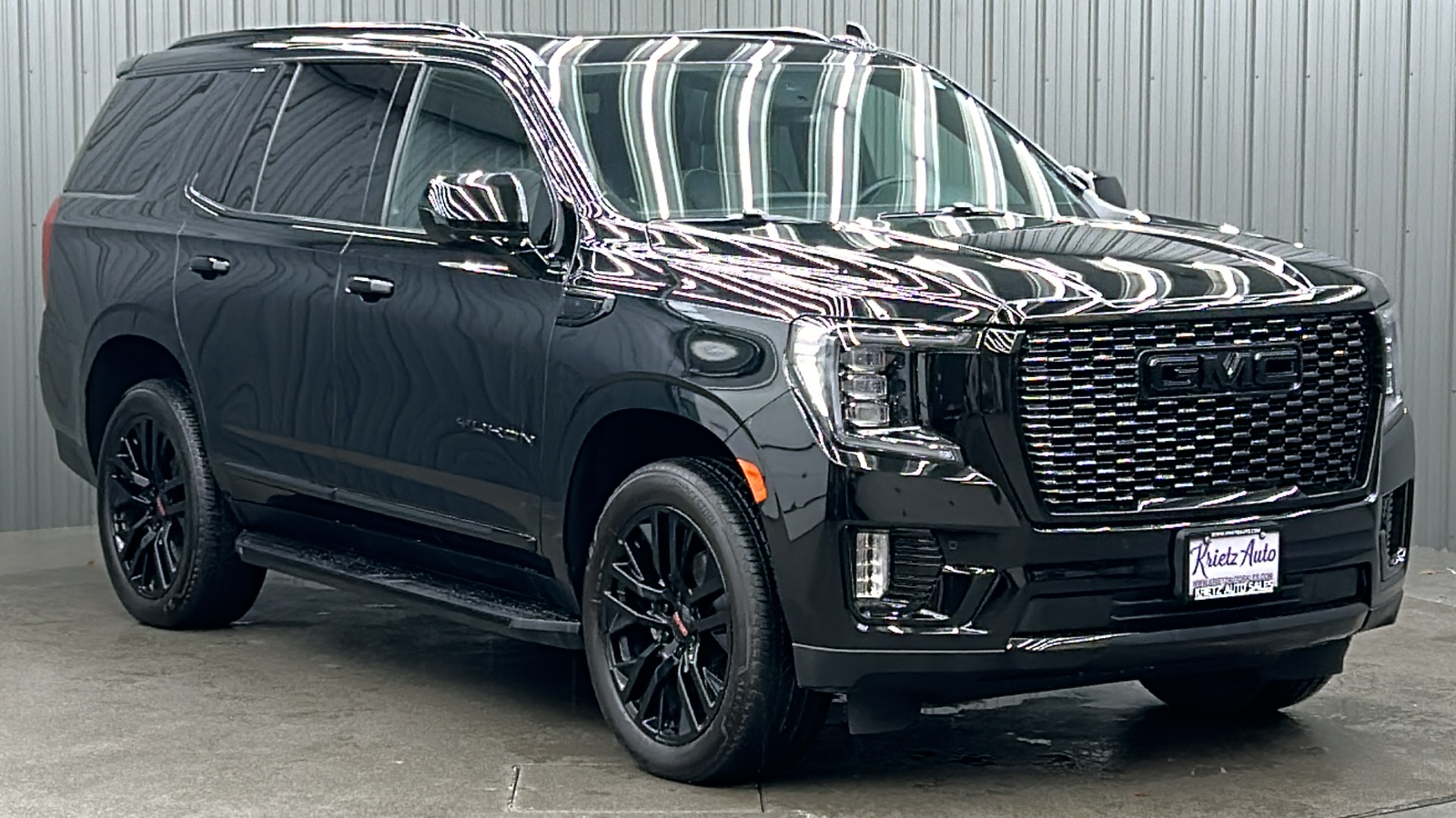 2023 GMC Yukon SLT 7