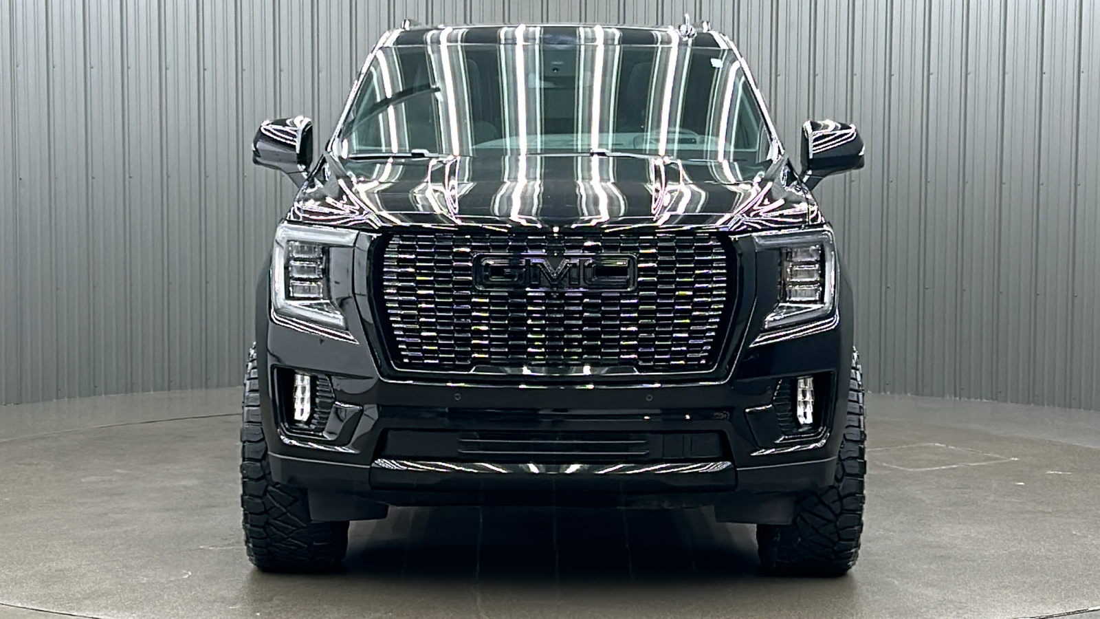 2024 GMC Yukon Denali 8