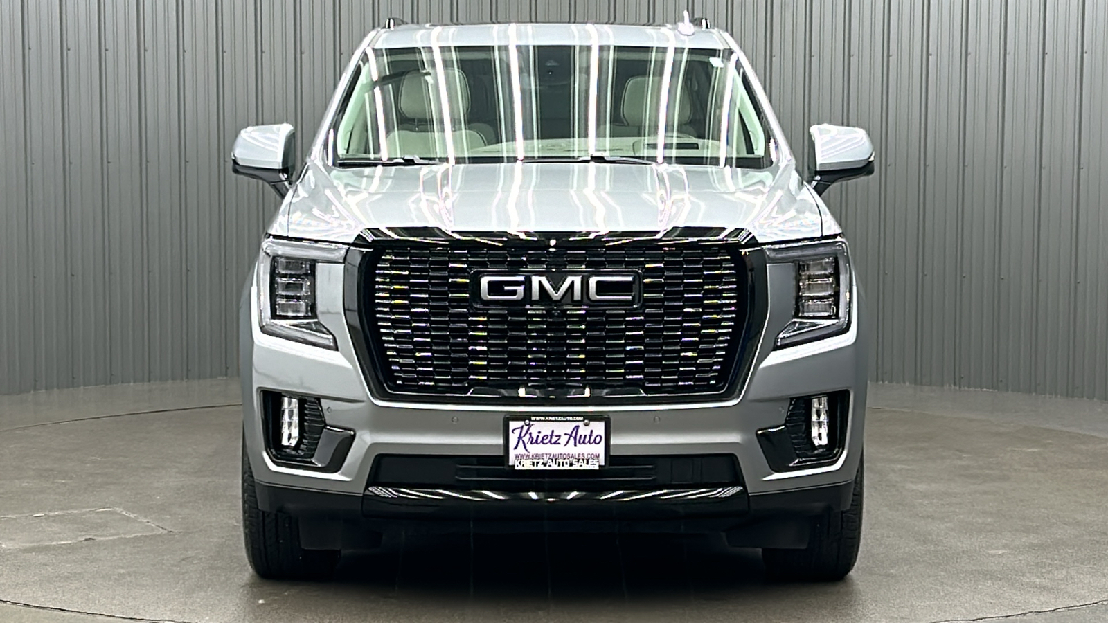 2023 GMC Yukon XL Denali 8