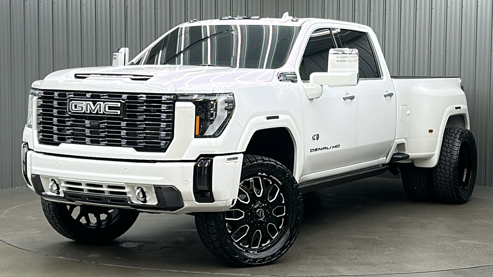 2024 GMC Sierra 3500HD Denali Ultimate 1