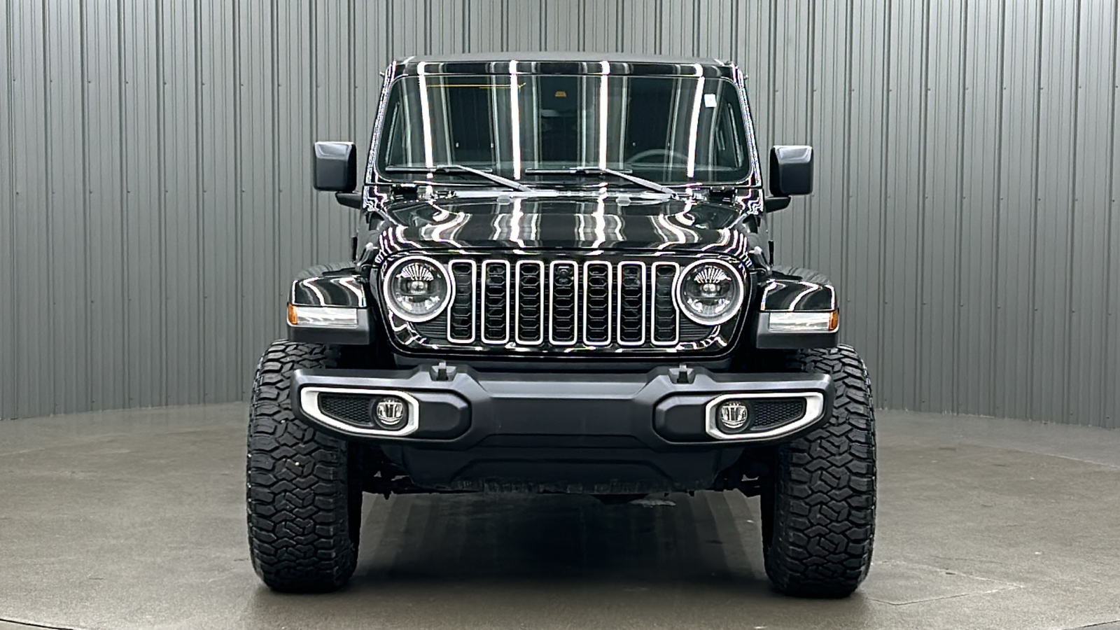 2024 Jeep Wrangler Sahara 8