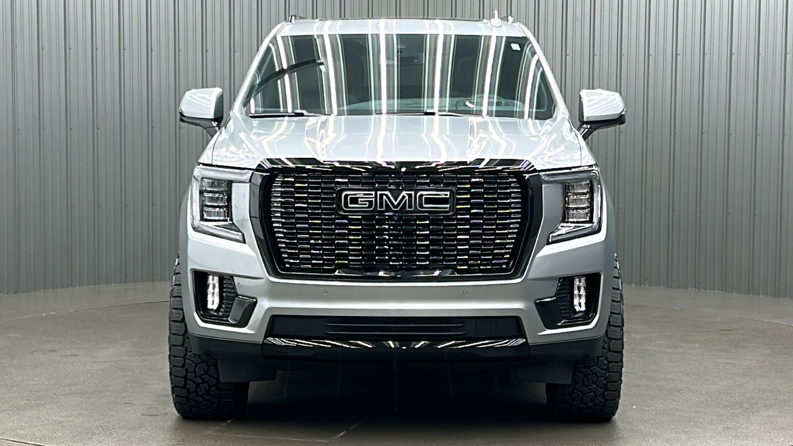 2024 GMC Yukon Denali 8