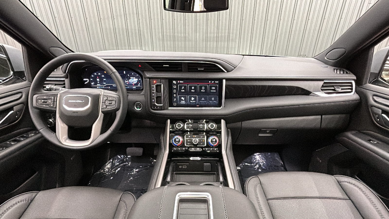 2024 GMC Yukon Denali 38