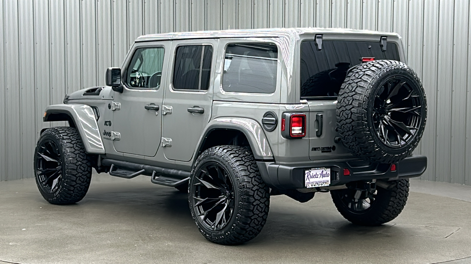 2022 Jeep Wrangler Unlimited Sahara Altitude 3