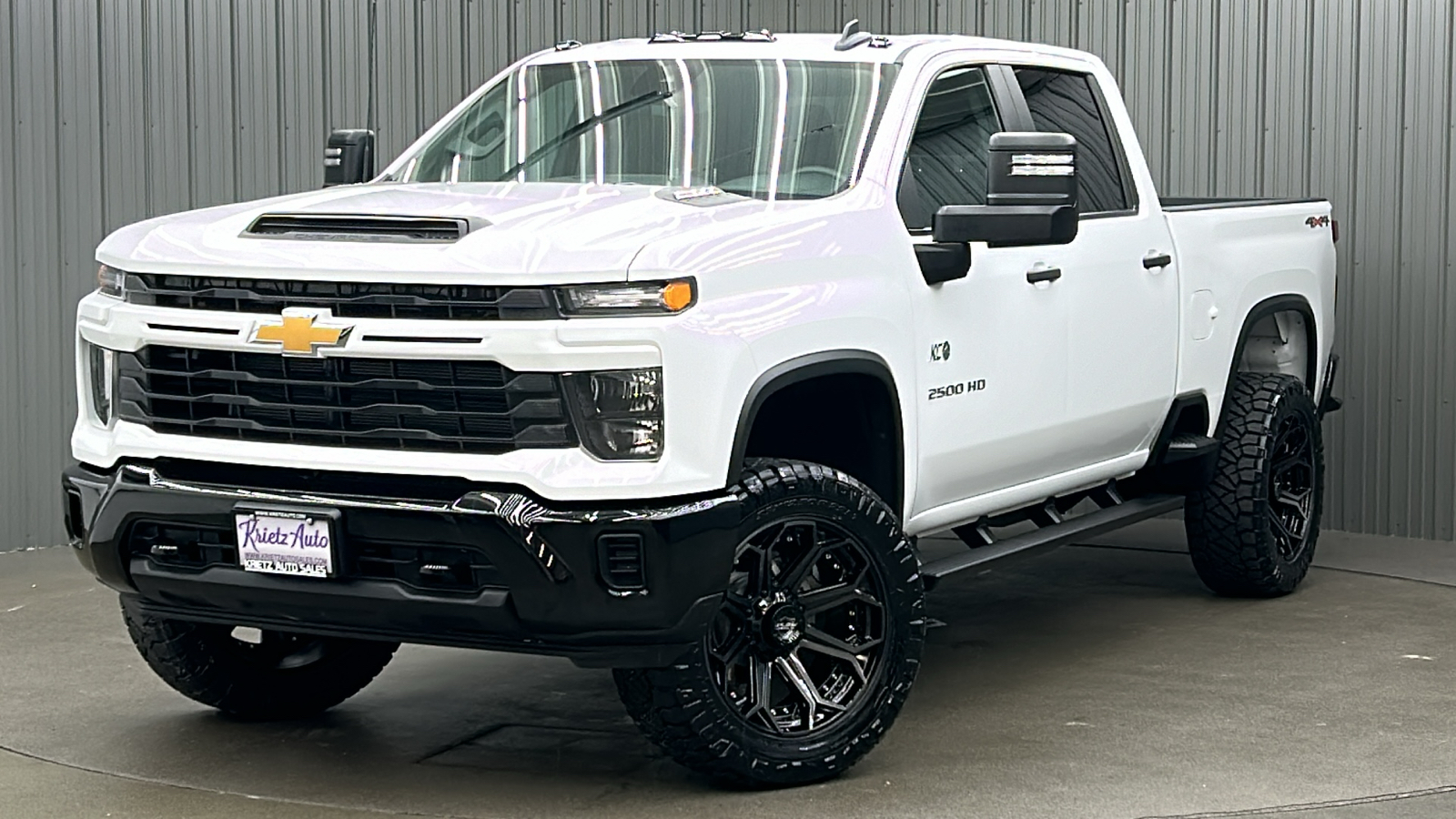 2024 Chevrolet Silverado 2500HD Custom 1