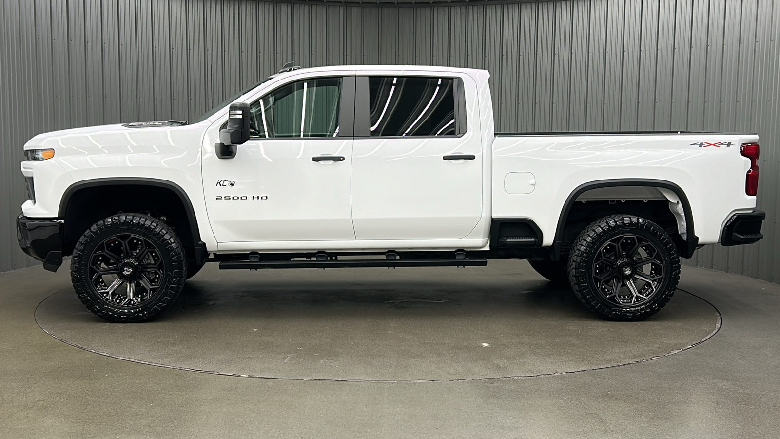 2024 Chevrolet Silverado 2500HD Custom 2