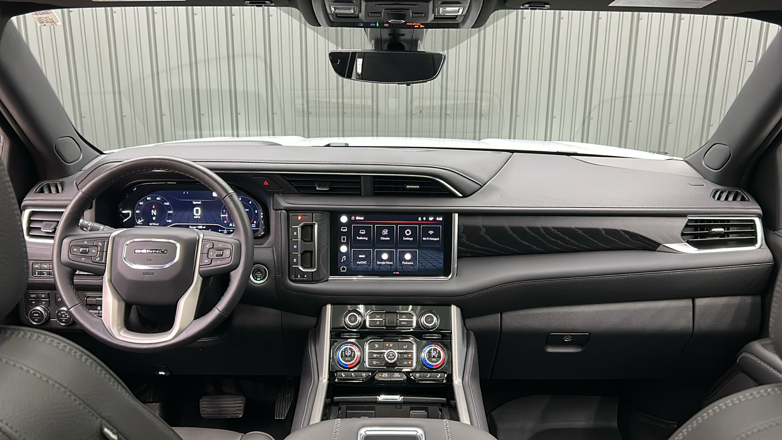 2022 GMC Yukon XL Denali 35