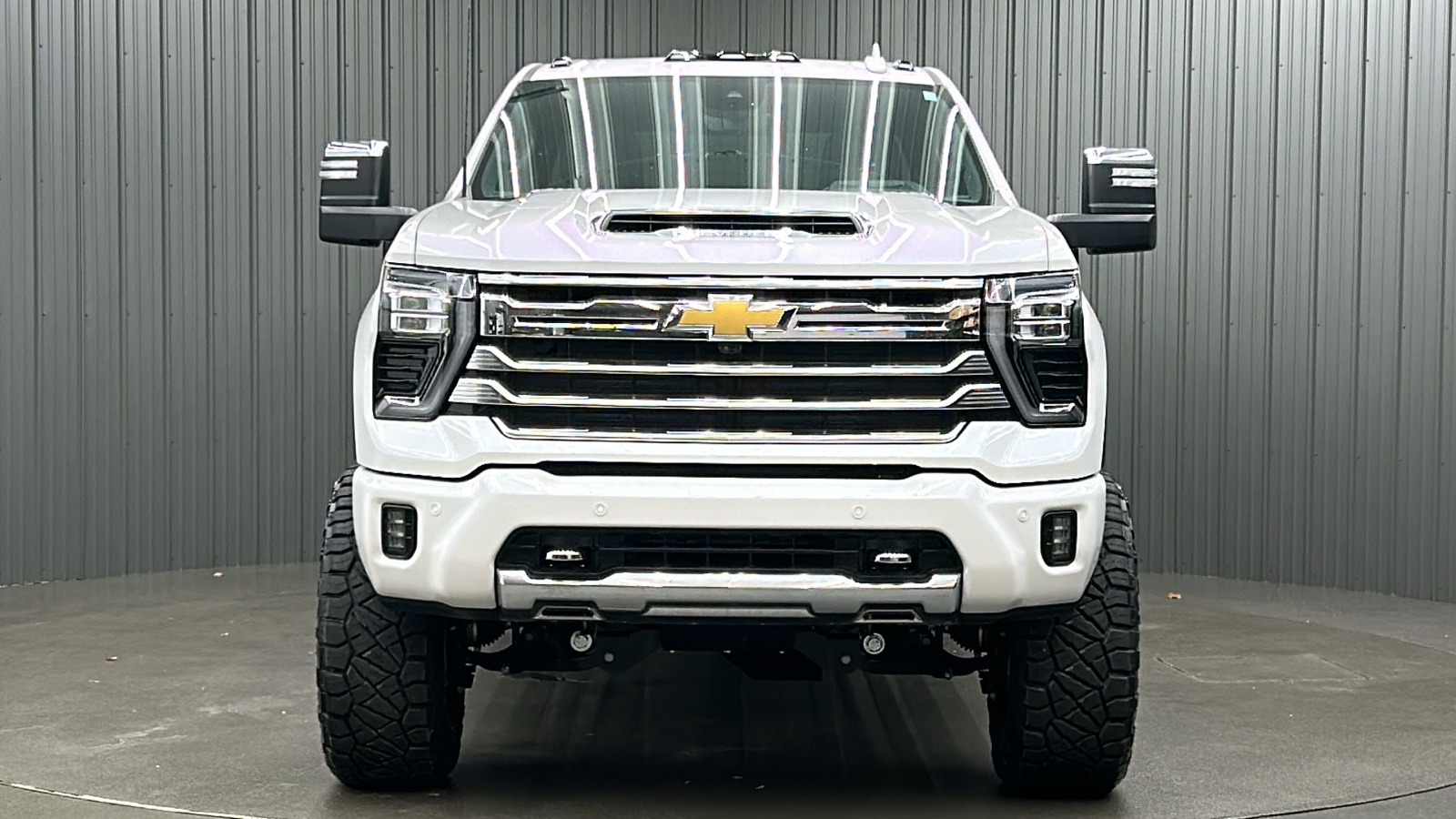 2024 Chevrolet Silverado 3500HD High Country 8