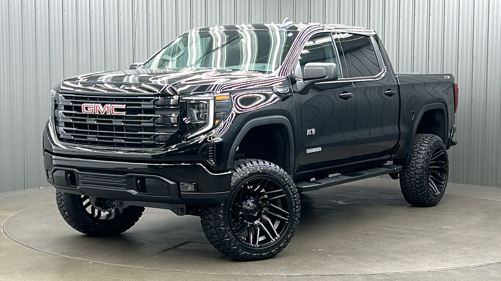 2024 GMC Sierra 1500 Elevation 1