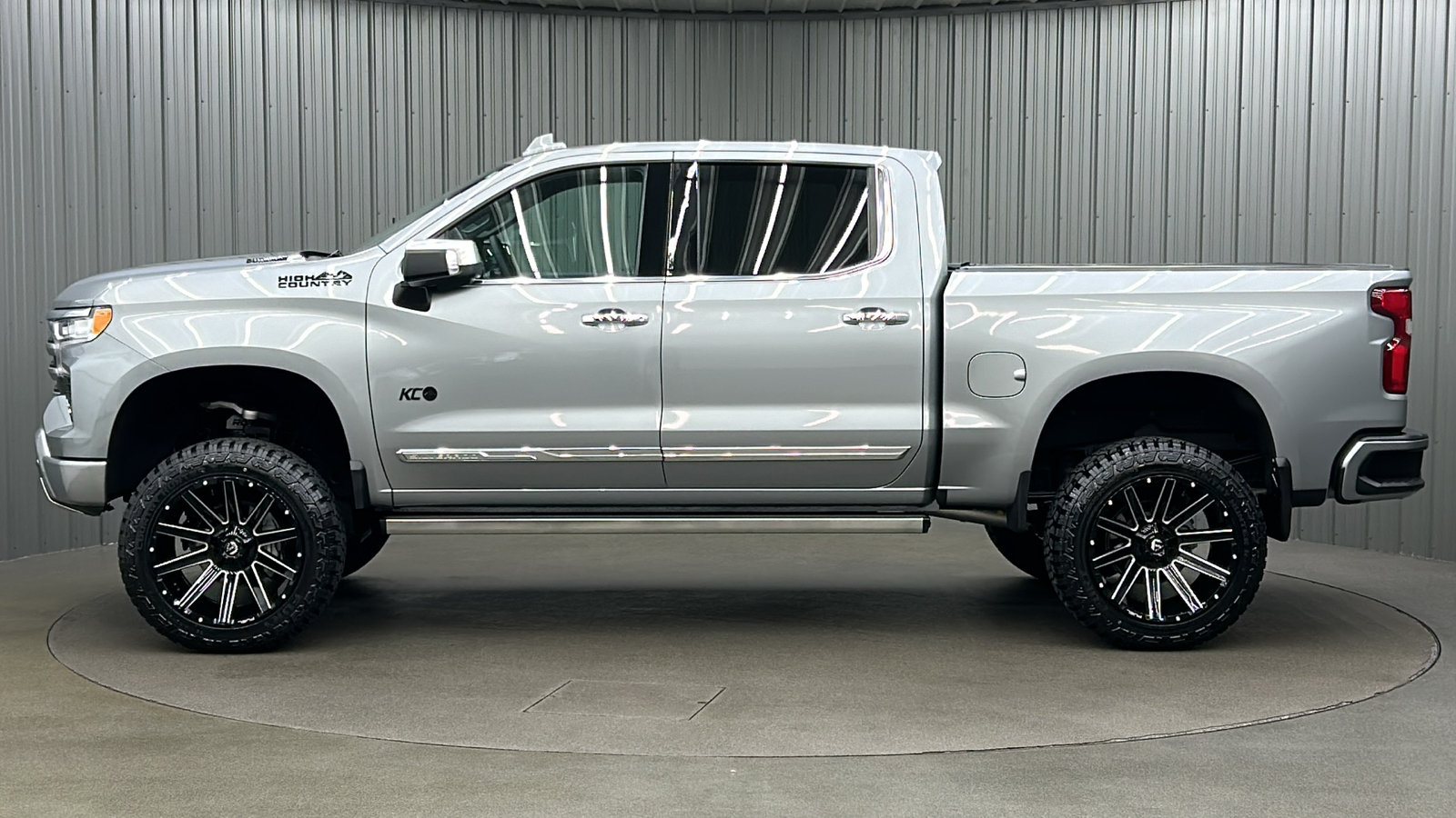 2023 Chevrolet Silverado 1500 High Country 2