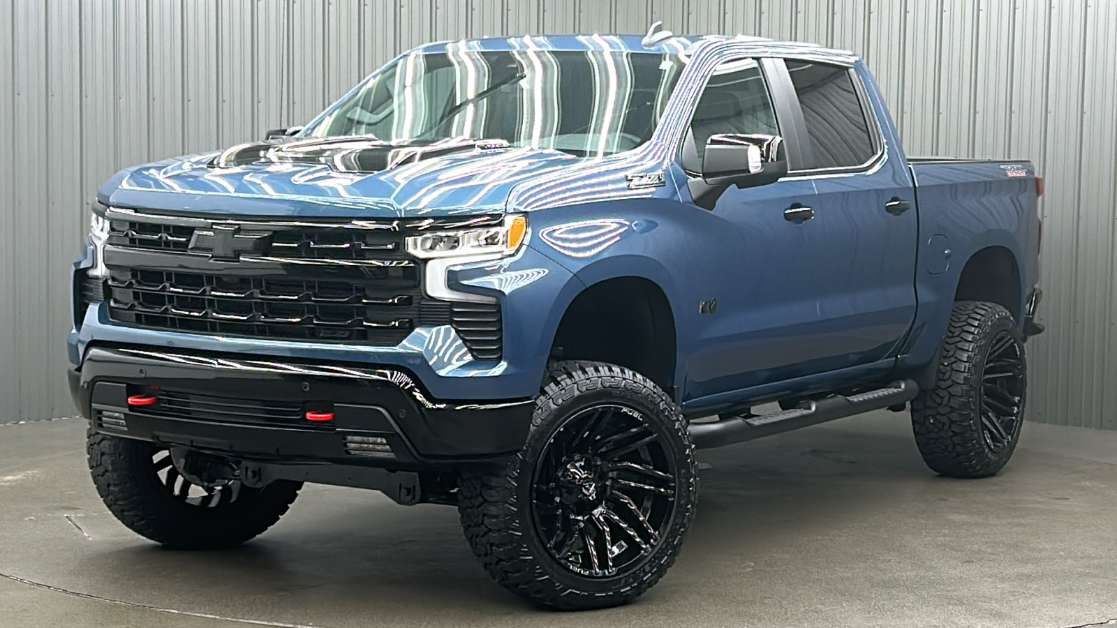 2024 Chevrolet Silverado 1500 LT Trail Boss 1