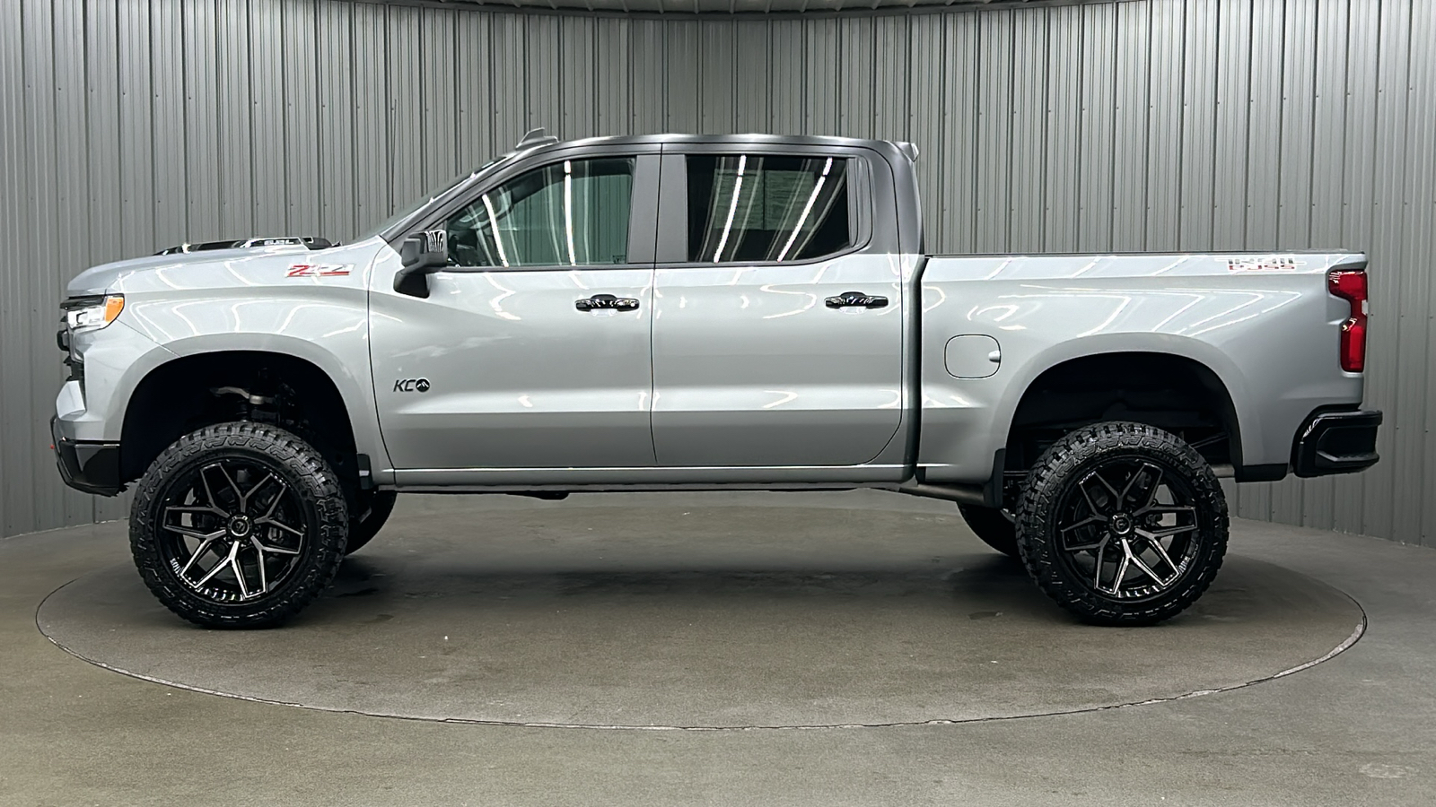 2024 Chevrolet Silverado 1500 LT Trail Boss 2