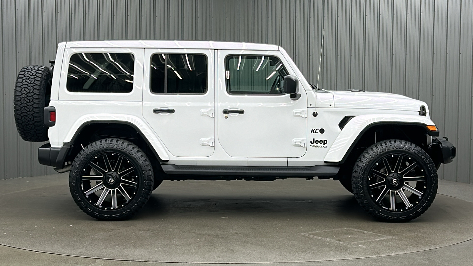 2022 Jeep Wrangler Unlimited Sahara Altitude 6