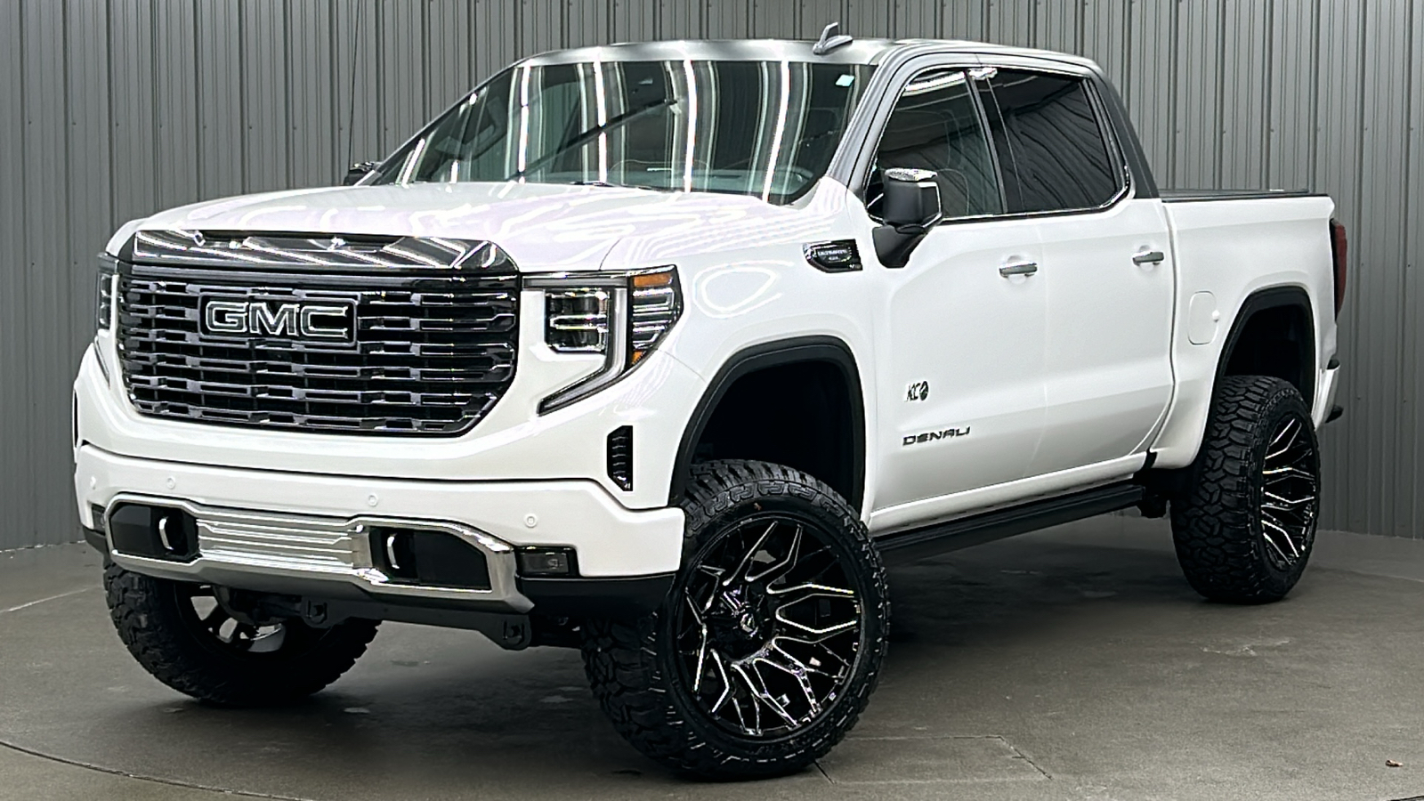 2024 GMC Sierra 1500 Denali Ultimate 1