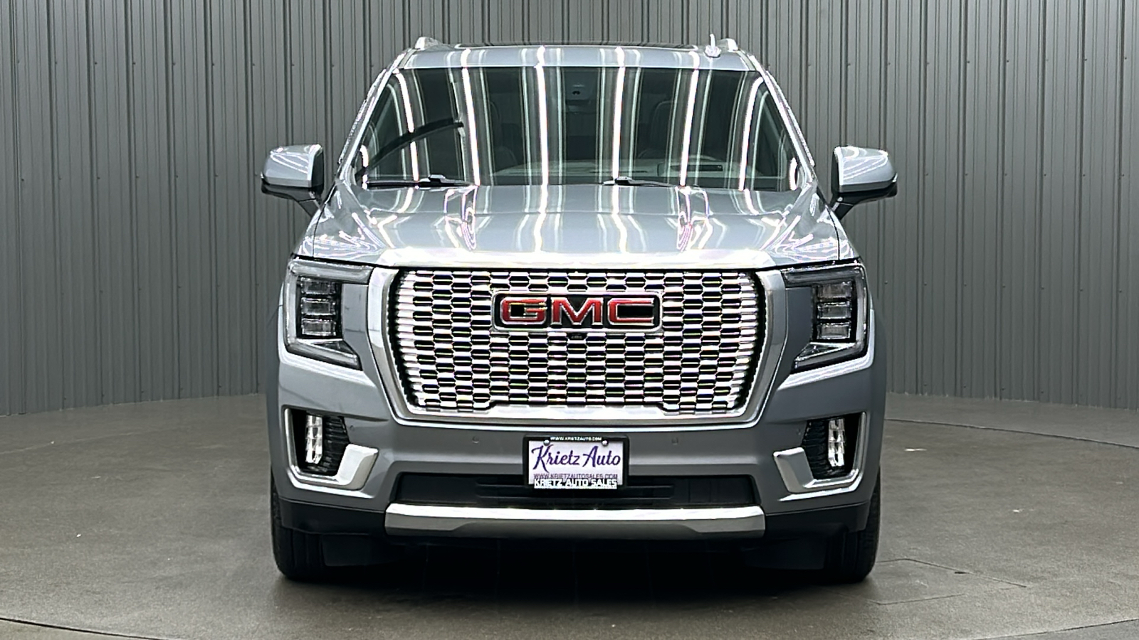 2022 GMC Yukon Denali 8