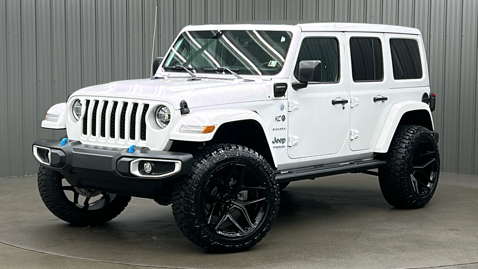 2022 Jeep Wrangler Unlimited Sahara 4xe 1