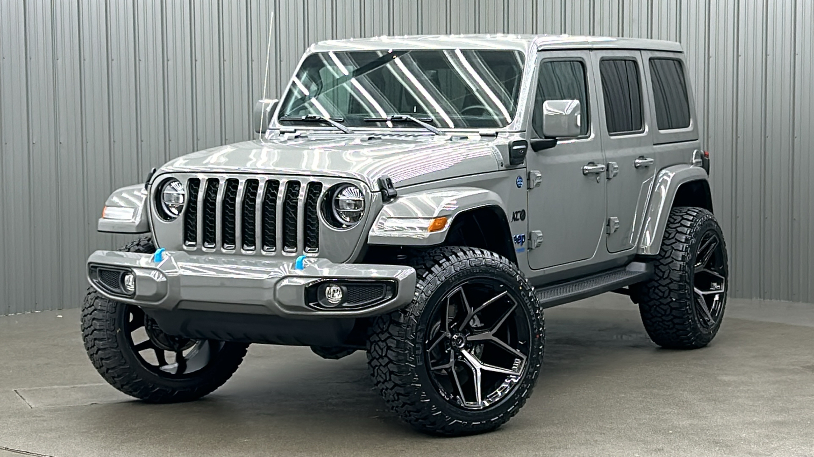 2022 Jeep Wrangler Unlimited Sahara 4xe 1