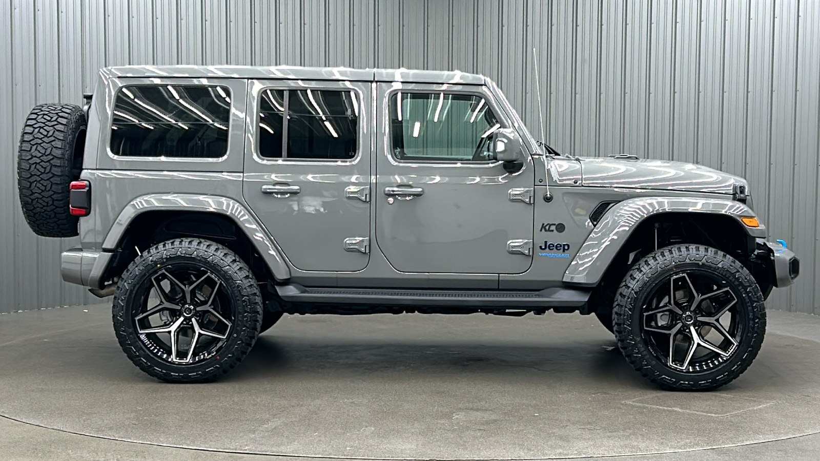 2022 Jeep Wrangler Unlimited Sahara 4xe 6