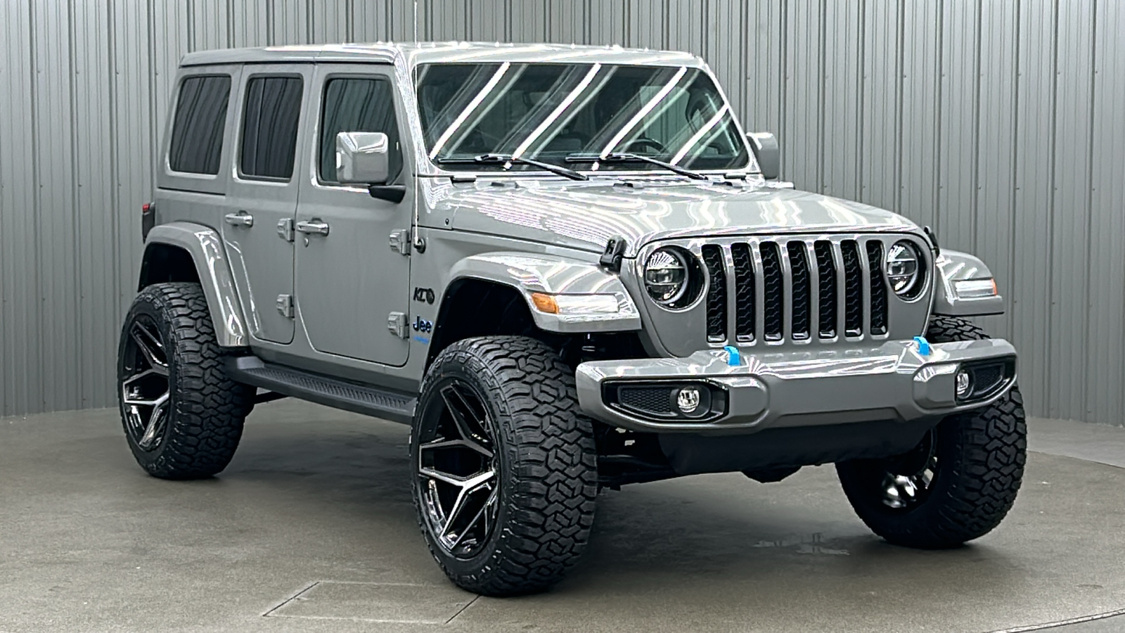 2022 Jeep Wrangler Unlimited Sahara 4xe 7