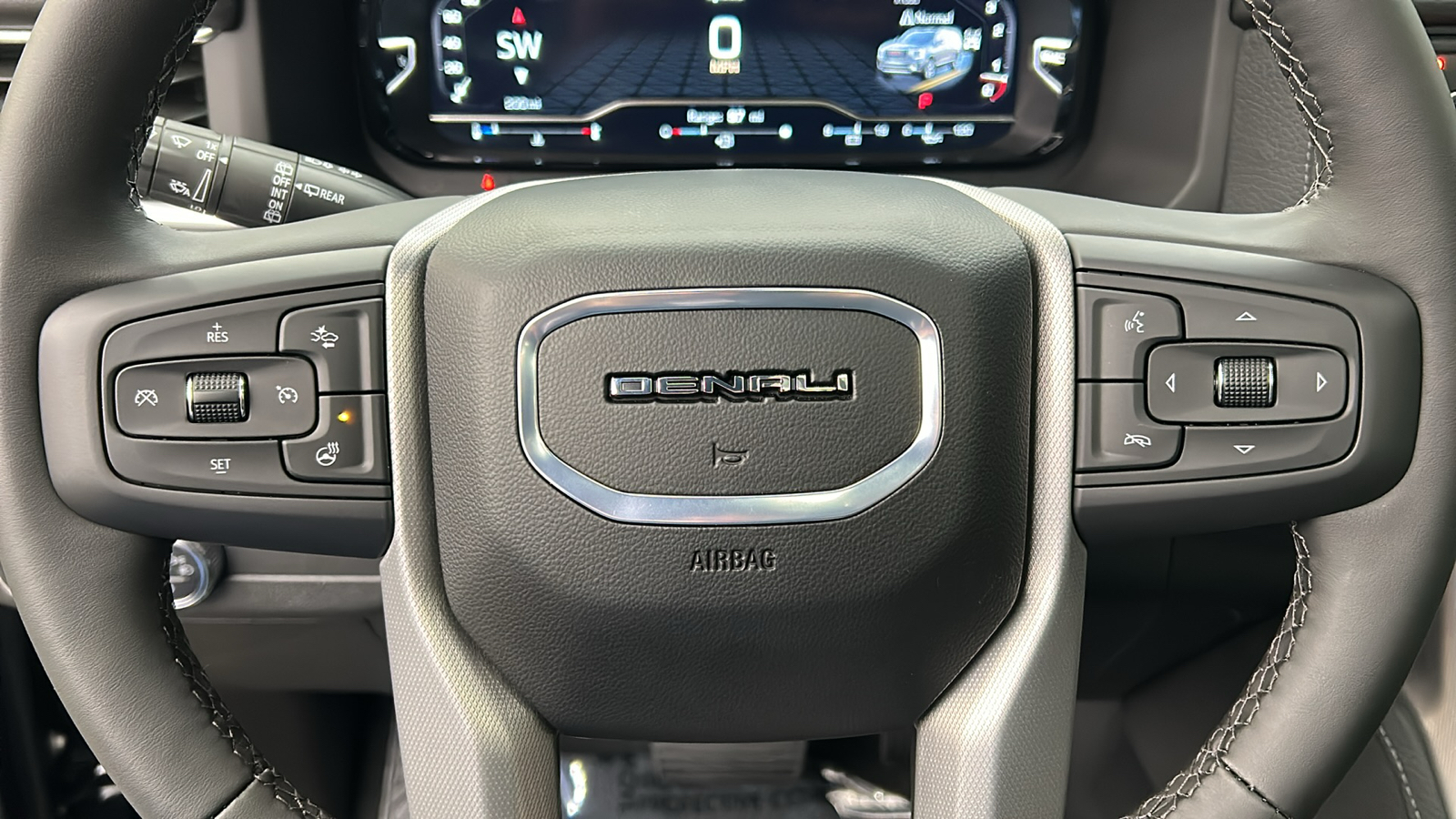 2024 GMC Yukon  25