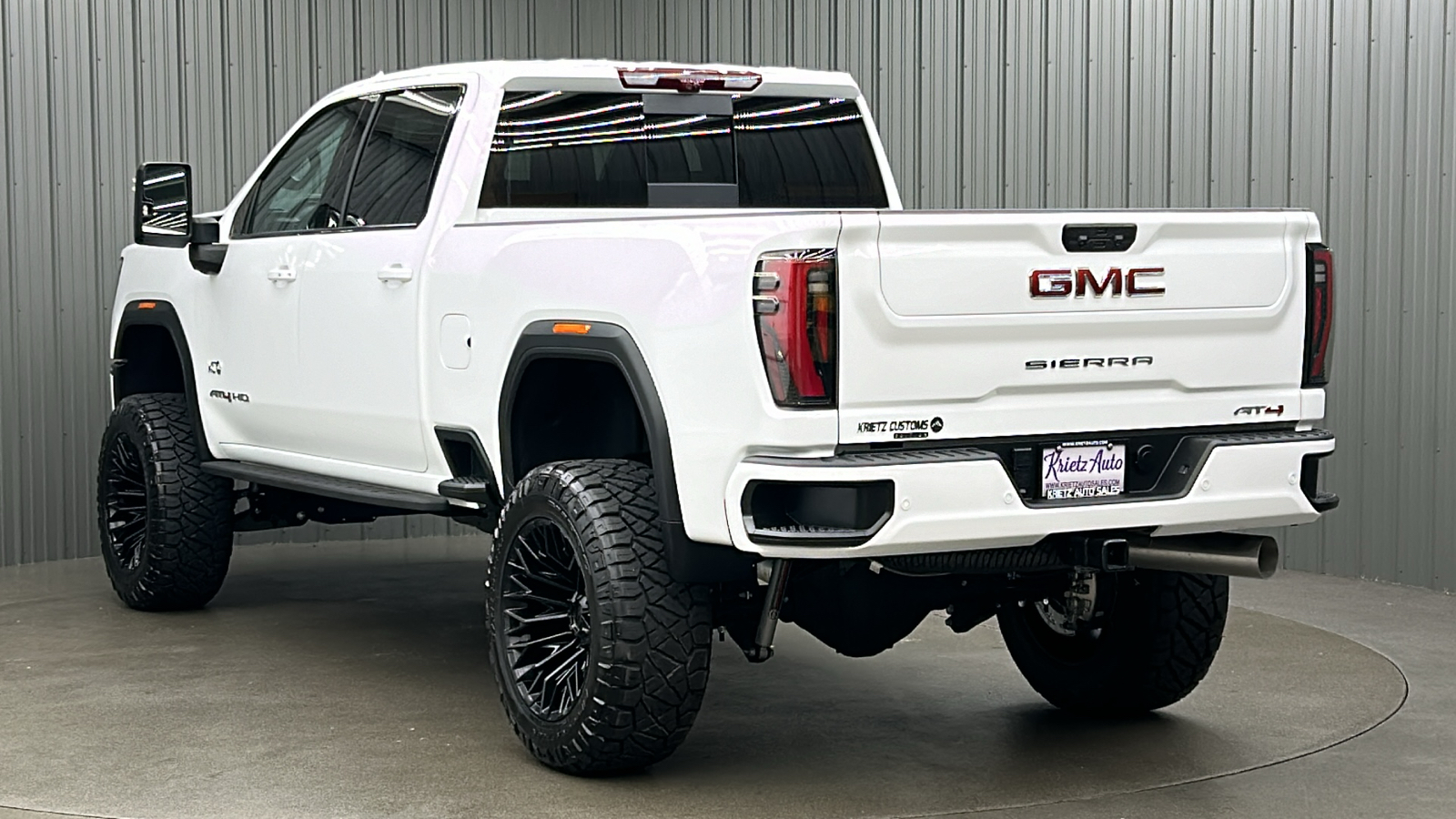 2024 GMC Sierra 2500HD AT4 3