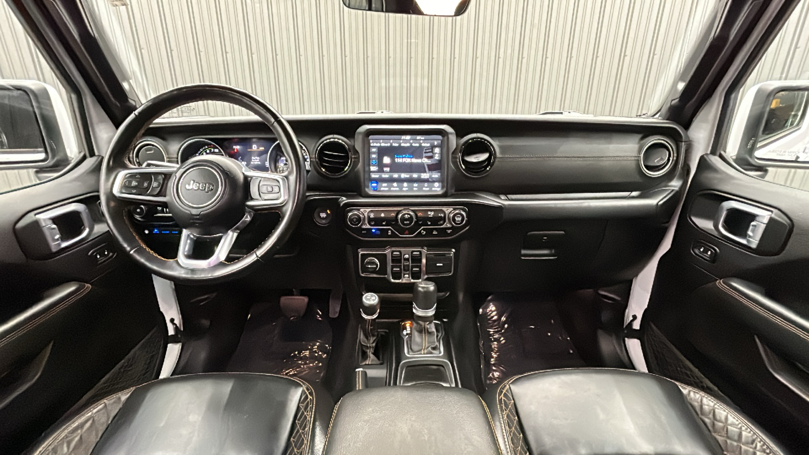 2022 Jeep Wrangler Unlimited Sahara 4xe 35