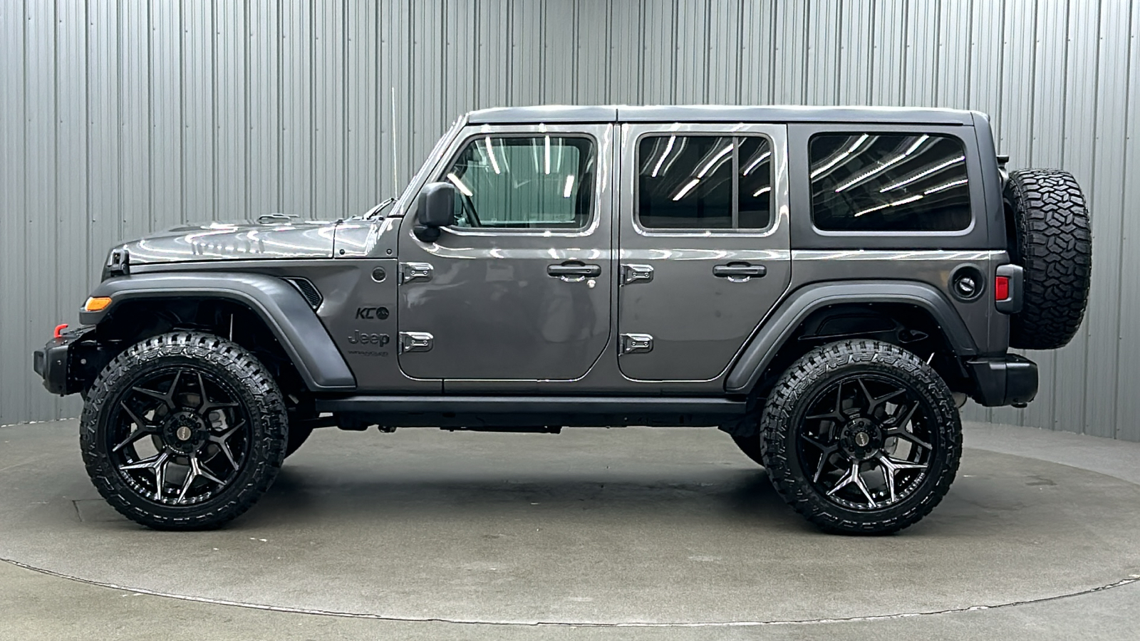 2022 Jeep Wrangler Unlimited Willys 2