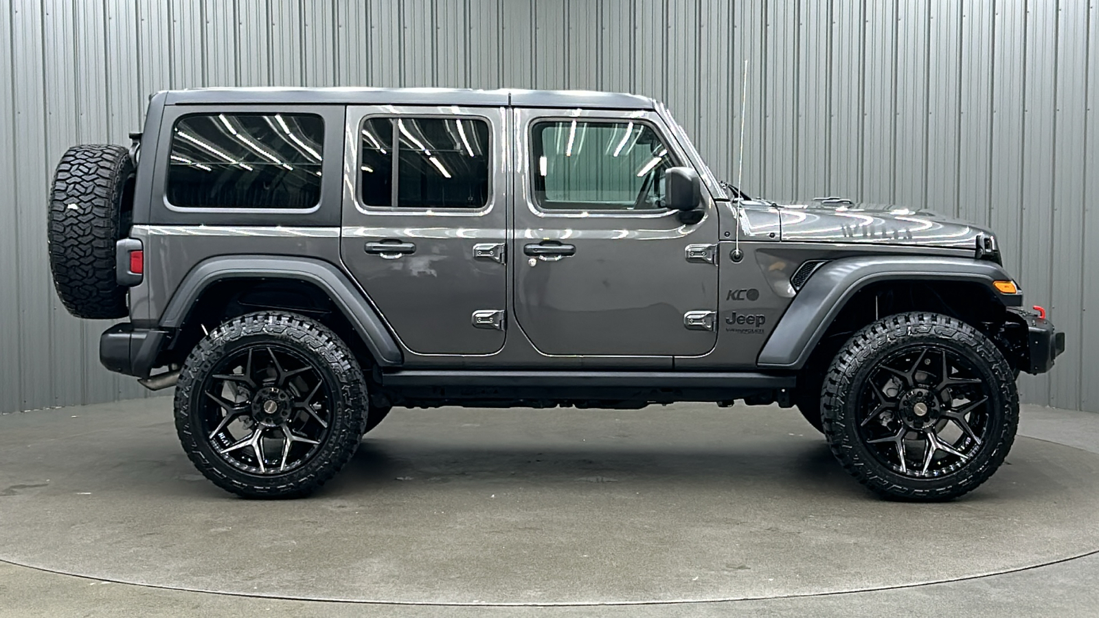 2022 Jeep Wrangler Unlimited Willys 6