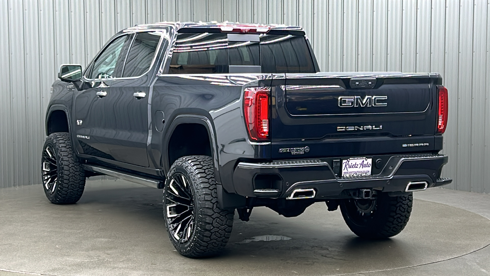 2023 GMC Sierra 1500 Denali Ultimate 3