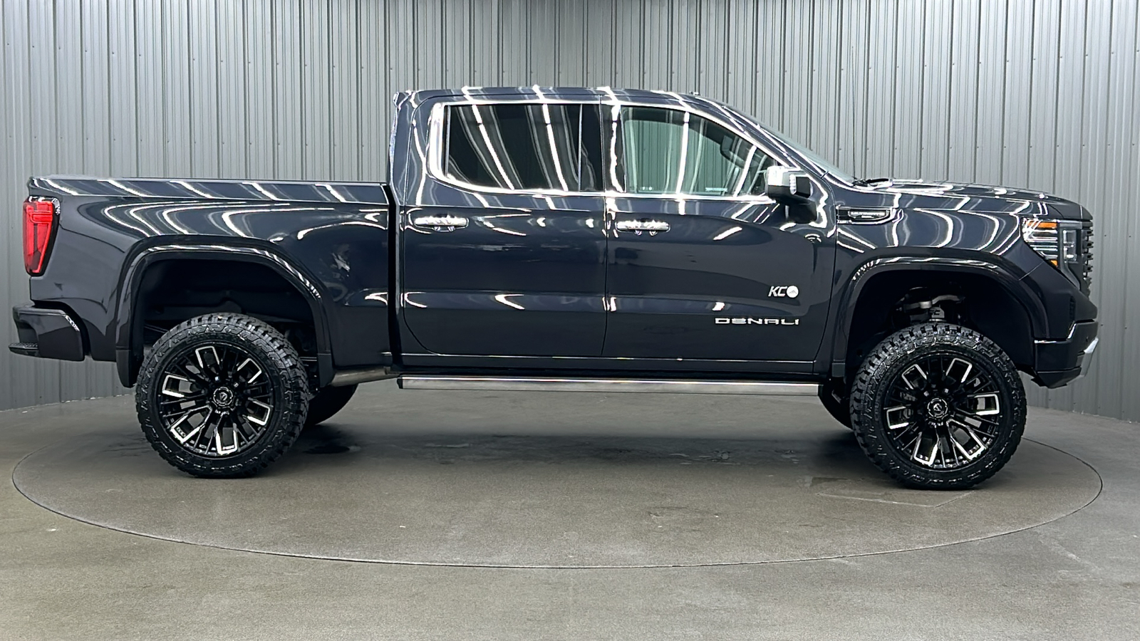 2023 GMC Sierra 1500 Denali Ultimate 6