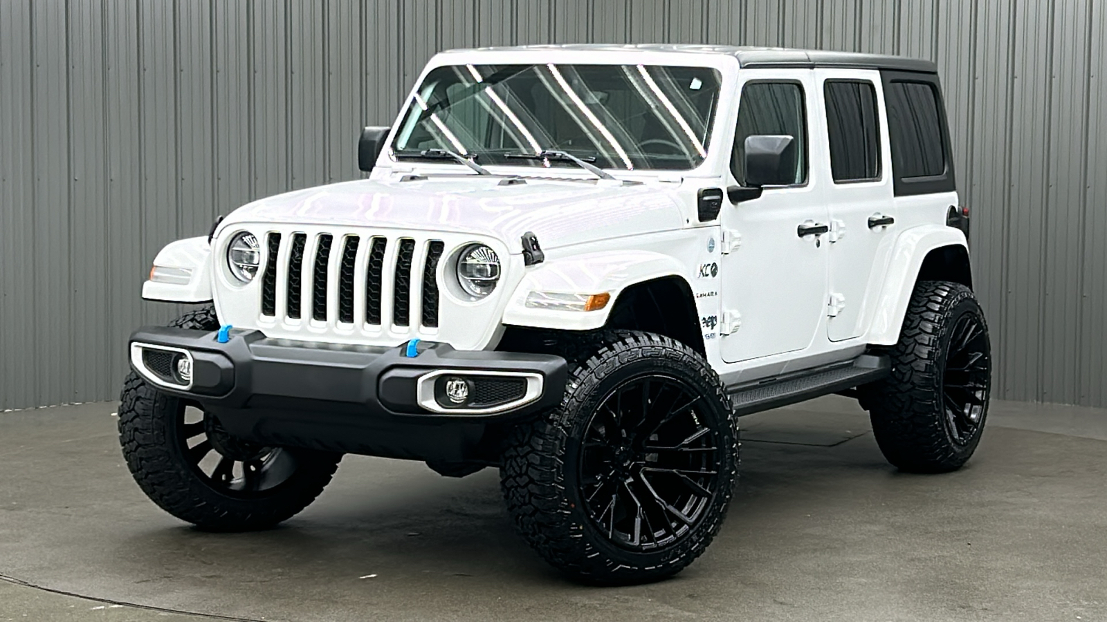 2022 Jeep Wrangler Unlimited Sahara 4xe 1