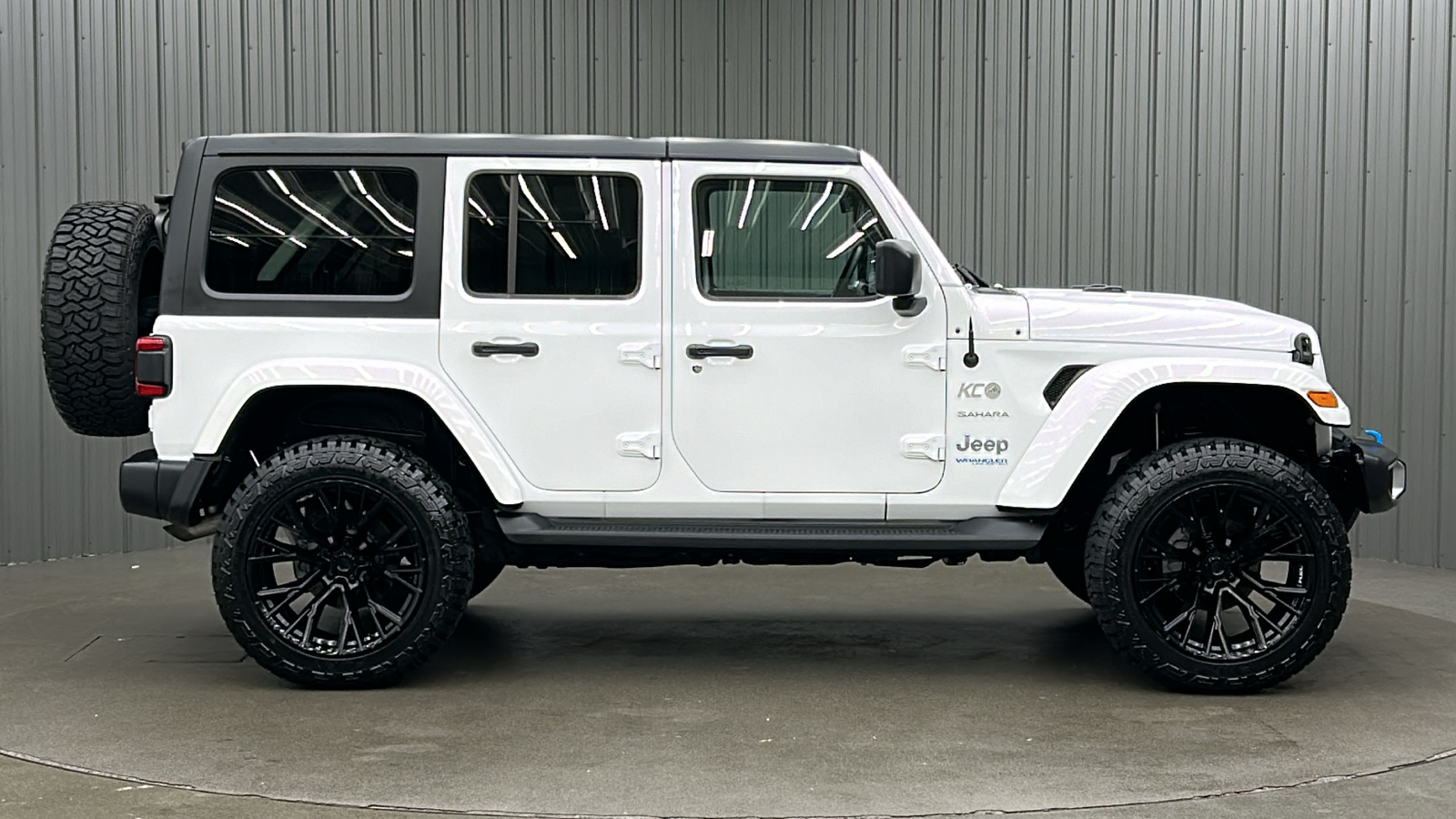 2022 Jeep Wrangler Unlimited Sahara 4xe 6